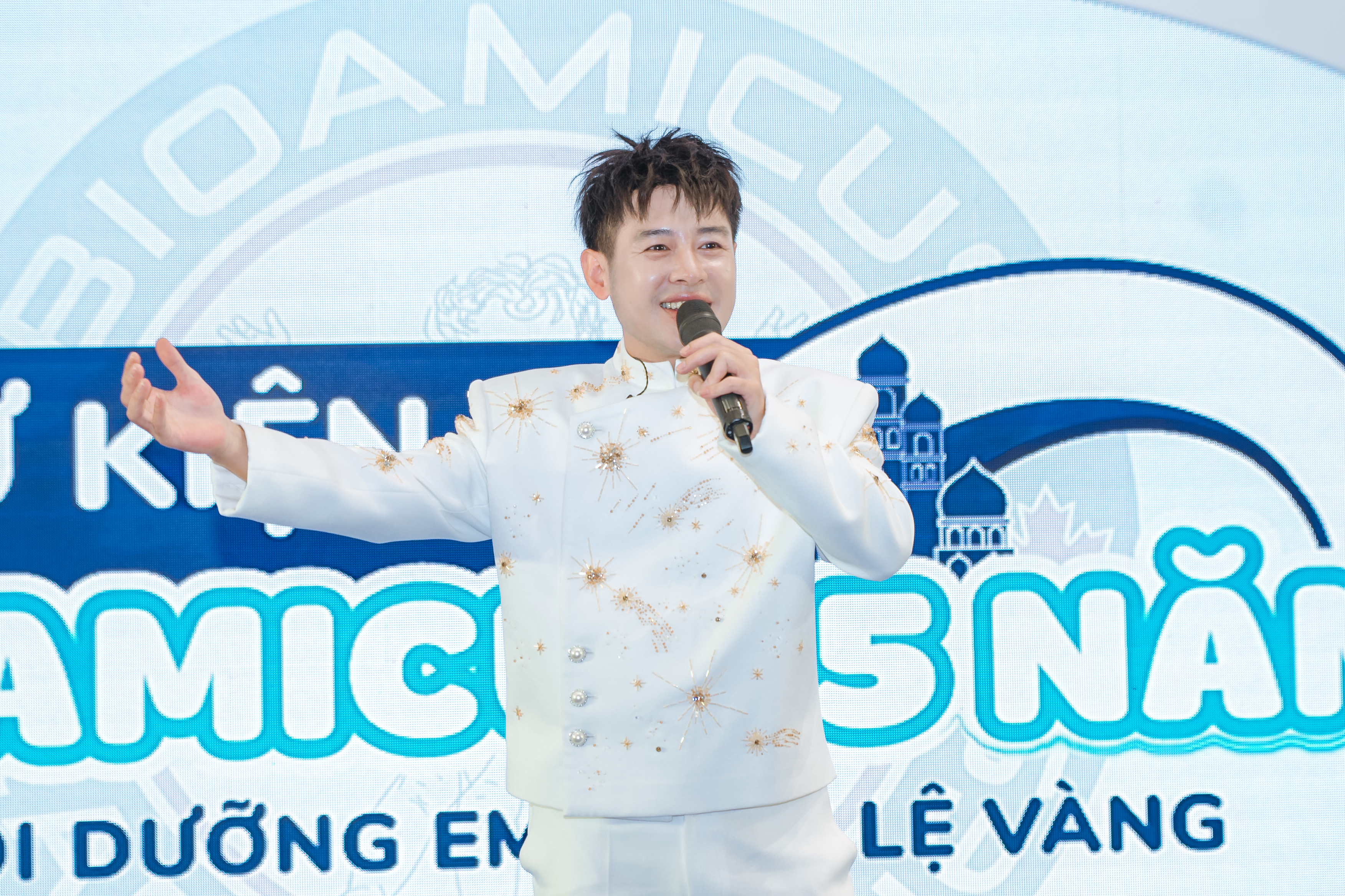 Hoàng tử Vpop Hoàng Hải tại sự kiện BioAmicus 5 năm