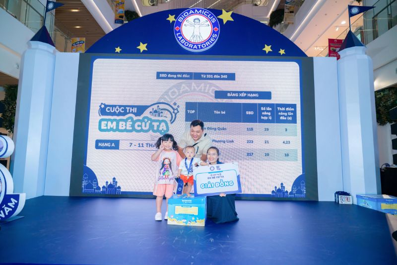 giải đồng em bé cử tạ