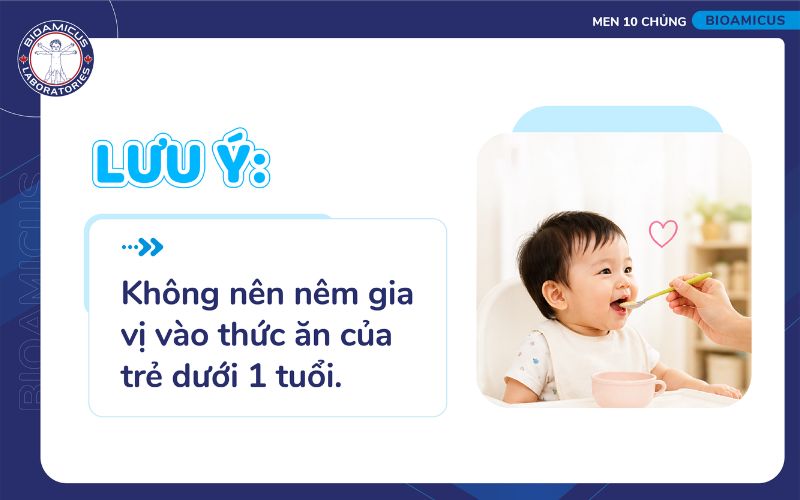 Ba mẹ không nên cho trẻ 7 tháng ăn gia vị