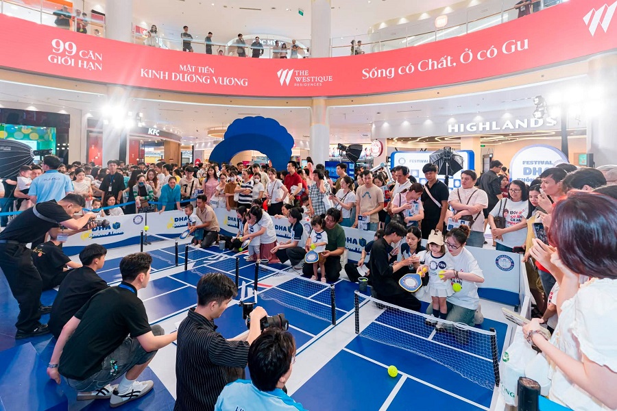 Giải đấu PickleBall - s&acirc;n chơi thể hiện sự kh&eacute;o l&eacute;o v&agrave; tinh thần đồng đội giữa b&eacute; v&agrave; ba mẹ 