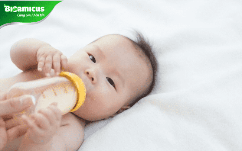 dinh dưỡng cho trẻ sơ sinh phát triển