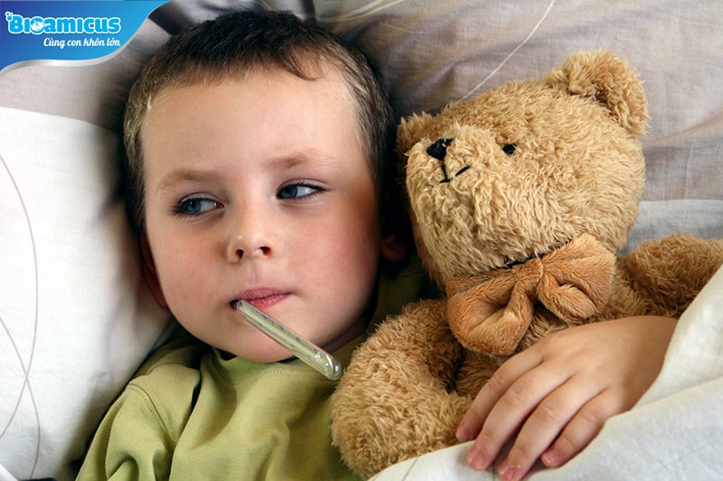 Rối loạn tiêu hóa ở trẻ em kèm theo sốt có nguy hiểm không