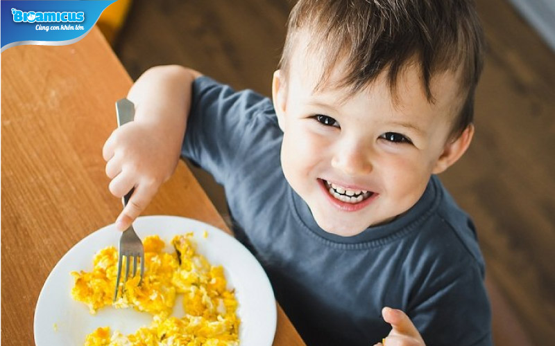Trẻ rối loạn tiêu hóa có nên ăn trứng hay không